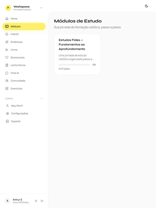 Fides no tablet mostrando os módulos de estudo